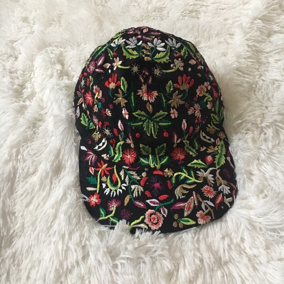 Zara embroidered floral hat - Picture 1 of 5